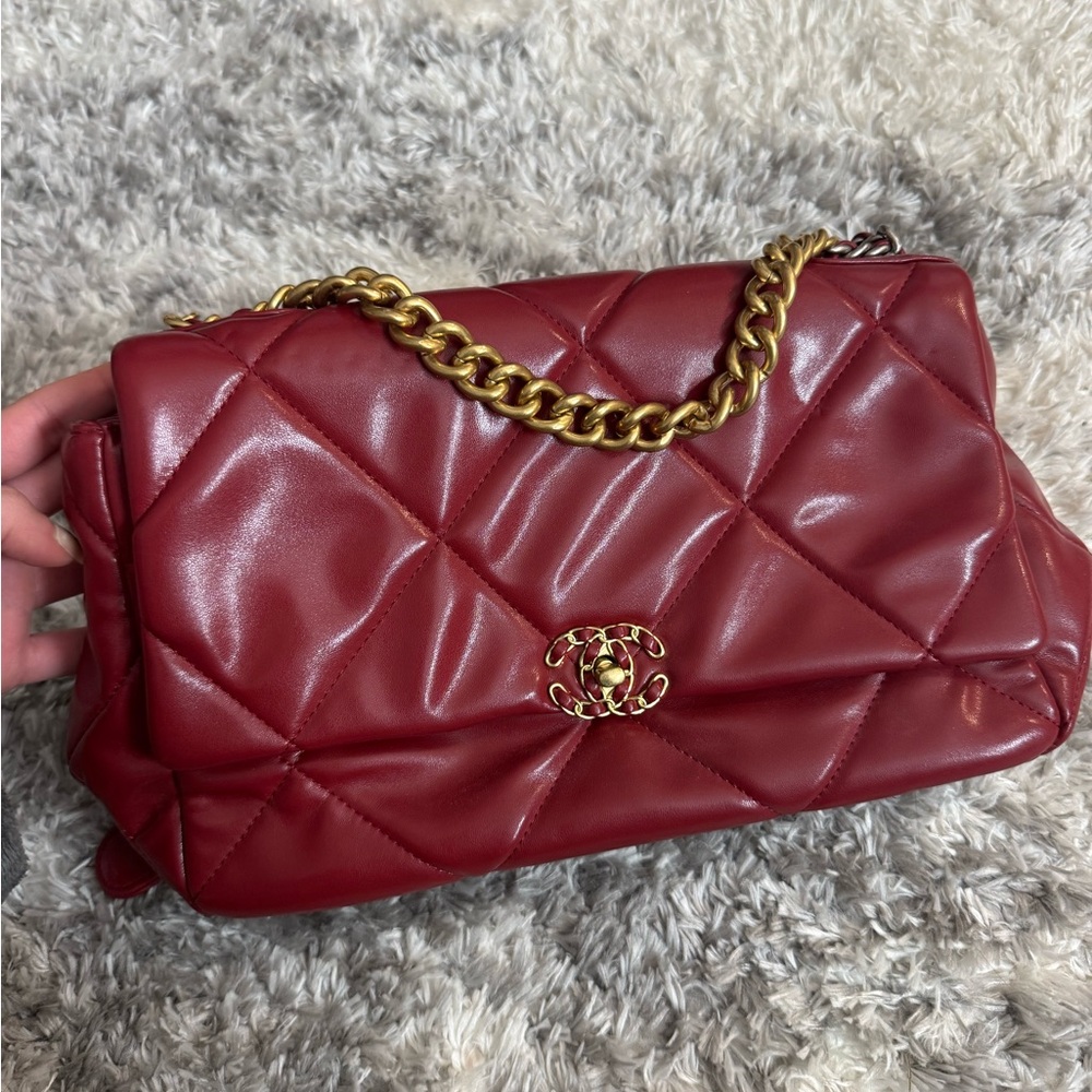 Elegant Red Quilted Chain Shoulder Bag